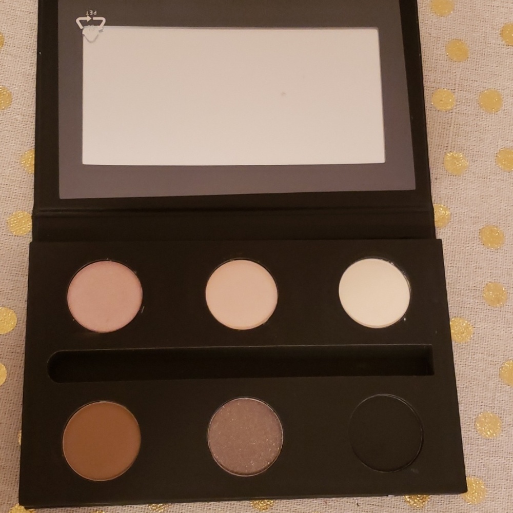 Bh Cosmetics Eyeshadow Palette
